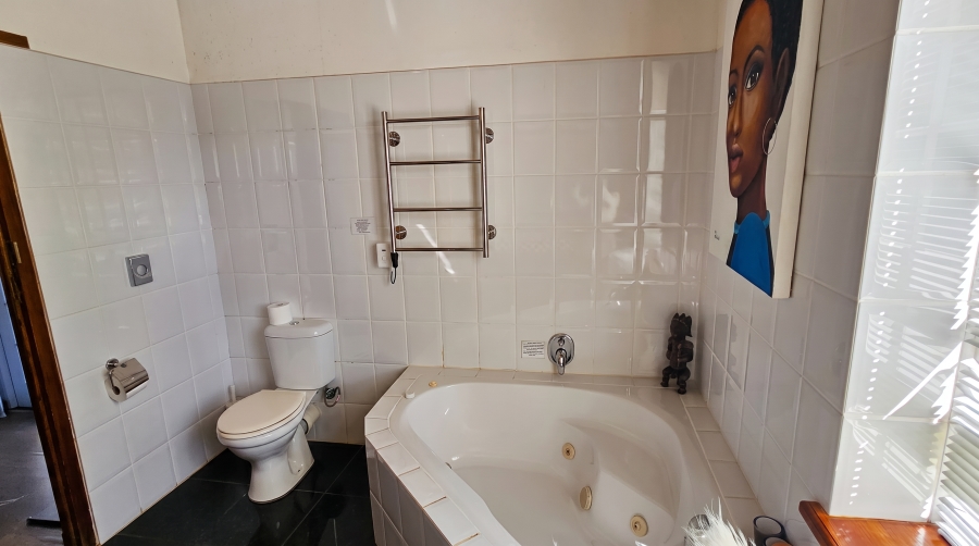 8 Bedroom Property for Sale in Swellendam Western Cape